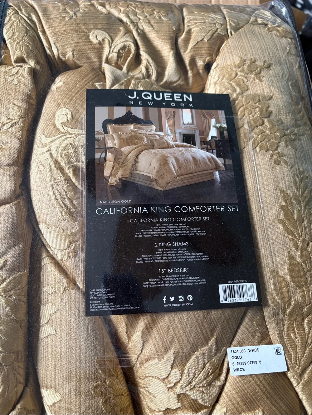 J. Queen New York Five Queens Court Napoleon Comforter Set - CAL- King. NEW